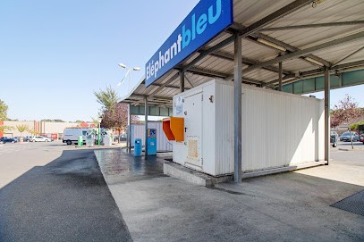 Eléphant Bleu, Station de Lavage à Menucourt