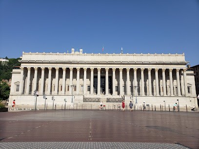 Justifort Lavage Auto, Station de Lavage à Lyon 05