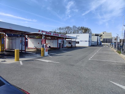 Clean Titine Station Lavage & Laverie Libre Service 7J/7, Station de Lavage à Lorient