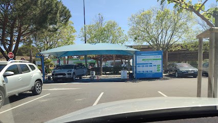 DetailCar - Hyères Centr'Azur - Lavage automobile et soin de voitures et utilitaires à Hyères, Station de Lavage à Hyères
