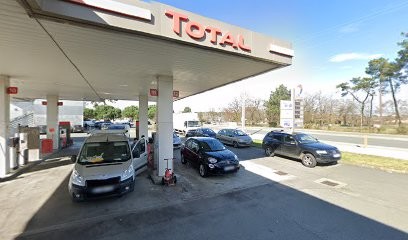 Wash, Station de Lavage au Haillan