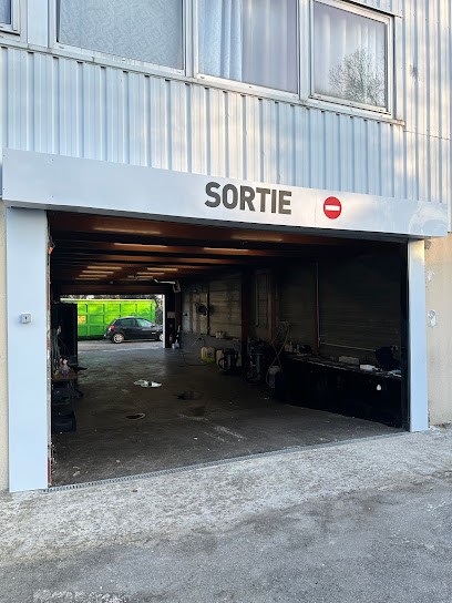 Carwash Express, Station de Lavage à Noisiel