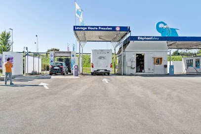 Elephant Bleu, Station de Lavage à Mellac