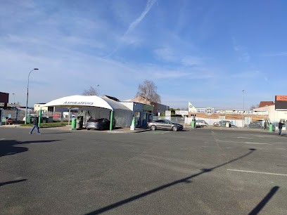 Elephant Bleu, Station de Lavage à La Norville